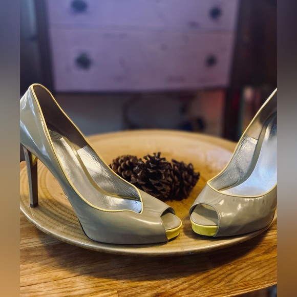 Ruthie Davis Patent Leather Colorblock Pumps Size: 9. Made In Italy - Picture 7 of 13